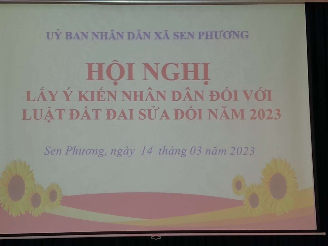 UBND xã Sen Phương lấy ý kiến đóng góp vào dự thảo luật đất đai sửa đổi