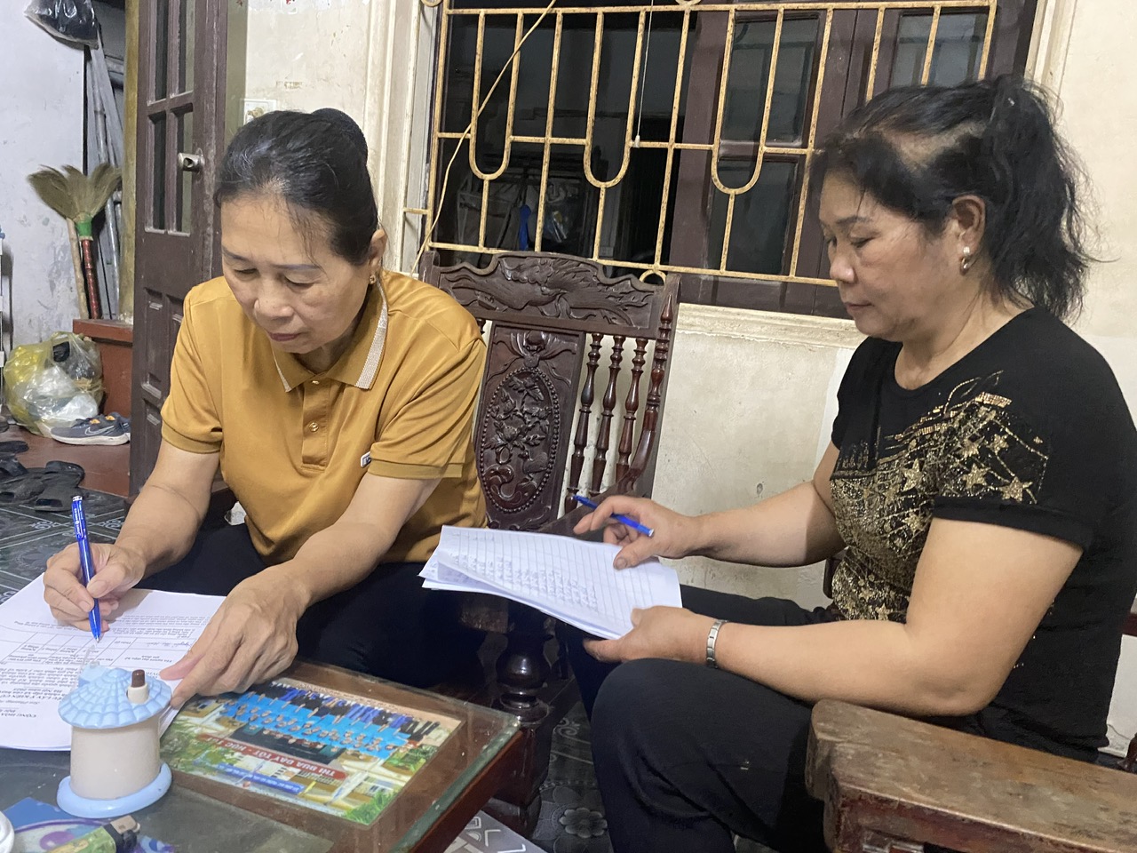 SEN PHƯƠNG TÍCH CỰC, CHỦ ĐỘNG TỔ CHỨC LẤY Ý KIẾN NHÂN DÂN VỀ PHƯƠNG ÁN SẮP XẾP ĐƠN VỊ HÀNH CHÍNH CẤP XÃ TRÊN ĐỊA BÀN HUYỆN